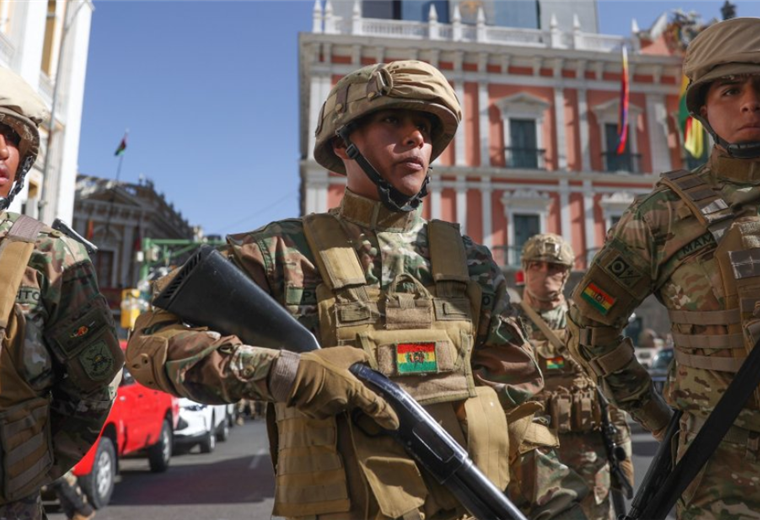 La historia de Bolivia como "el país con más intentos de golpe de Estado" desde 1950