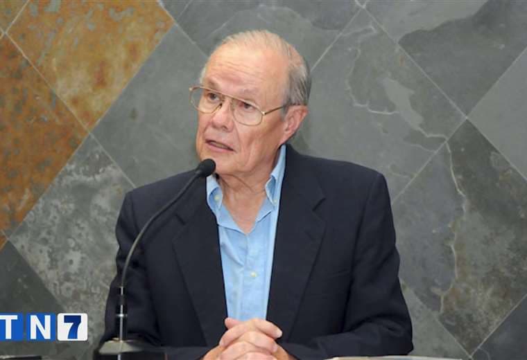 Muere exdiputado y exministro Federico Vargas