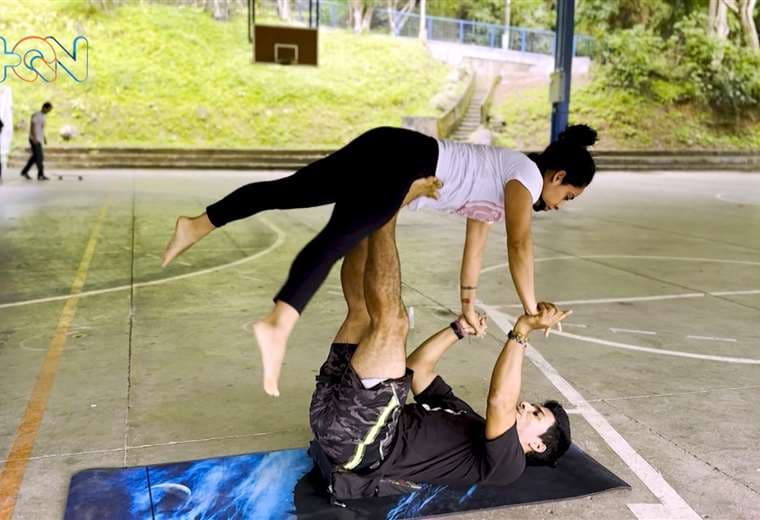 Festival Acroyoga: De la depresión al bienestar físico y mental 